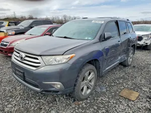 Toyota Highlander 3.5L 6 2013