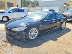 Tesla Model S 2013