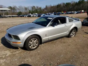 Ford Mustang 4.0L 6 2006