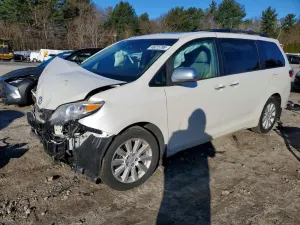 Toyota Sienna 3.5L 6 2015