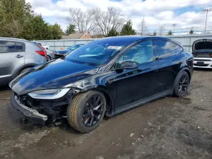 Tesla Model X 2022