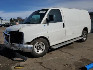 GMC Savana G2500 4.8L 8 2017