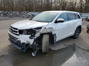 Toyota Highlander 3.5L 6 2018