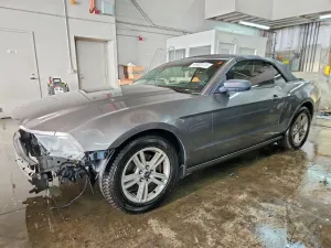 Ford Mustang 3.7L 6 2014