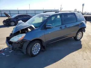 Toyota Sienna 3.5L 6 2010