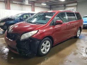 Toyota Sienna 3.5L 6 2017