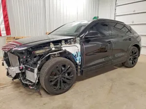 Audi Q8 3.0L 6 2025