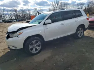 Toyota Highlander 3.5L 6 2013
