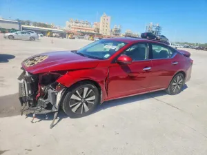 Nissan Altima 2.5L 4 2021