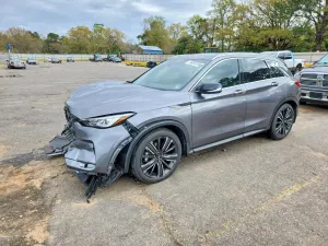 Infiniti QX50 2.0L 4 2021
