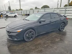 Hyundai Elantra 2.0L 4 2026