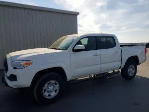 Toyota Tacoma 2.7L 4 2021