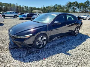 Hyundai Elantra 2.0L 4 2025
