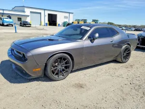 Dodge Challenger 5.7L 8 2014