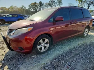 Toyota Sienna 3.5L 6 2015