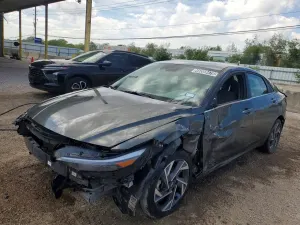 Hyundai Elantra 2.0L 4 2024