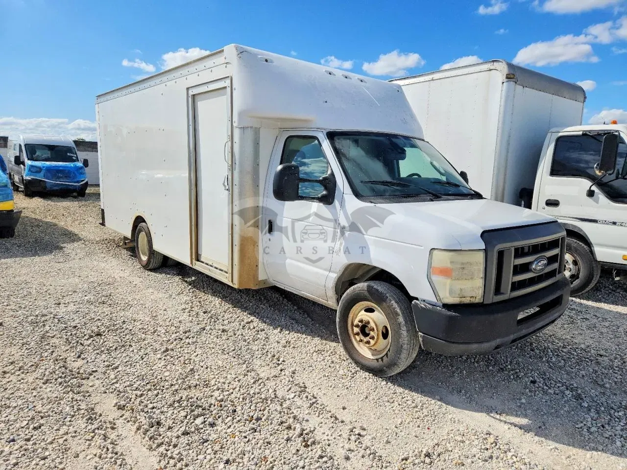 Ford Econoline 7.3L 8 2024