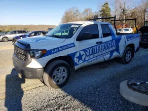 Toyota Tundra 5.7L 8 2021