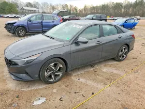 Hyundai Elantra 2.0L 4 2023