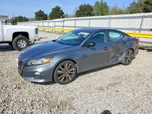 Nissan Altima 2.5L 4 2021