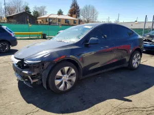 Tesla Model Y 2024
