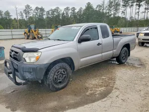 Toyota Tacoma 2.7L 4 2015