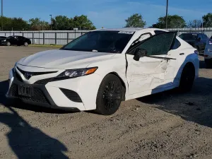 Toyota Camry 2.5L 4 2020