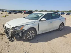 Nissan Altima 2.5L 4 2021