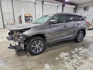 Toyota Highlander 3.5L 6 2018