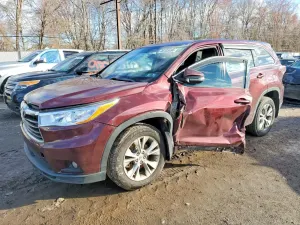 Toyota Highlander 3.5L 6 2015