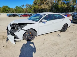 Hyundai Elantra 2.0L 4 2023