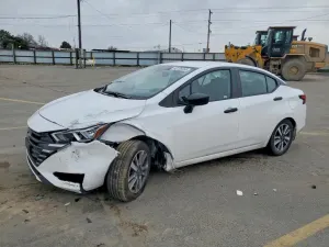 Nissan Versa 1.6L 4 2024