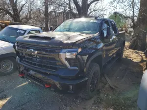 Chevrolet Silverado 1500 6.6L 8 2025