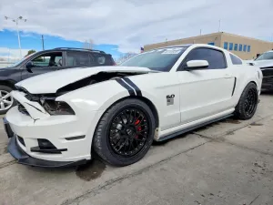 Ford Mustang 5.0L 8 2013