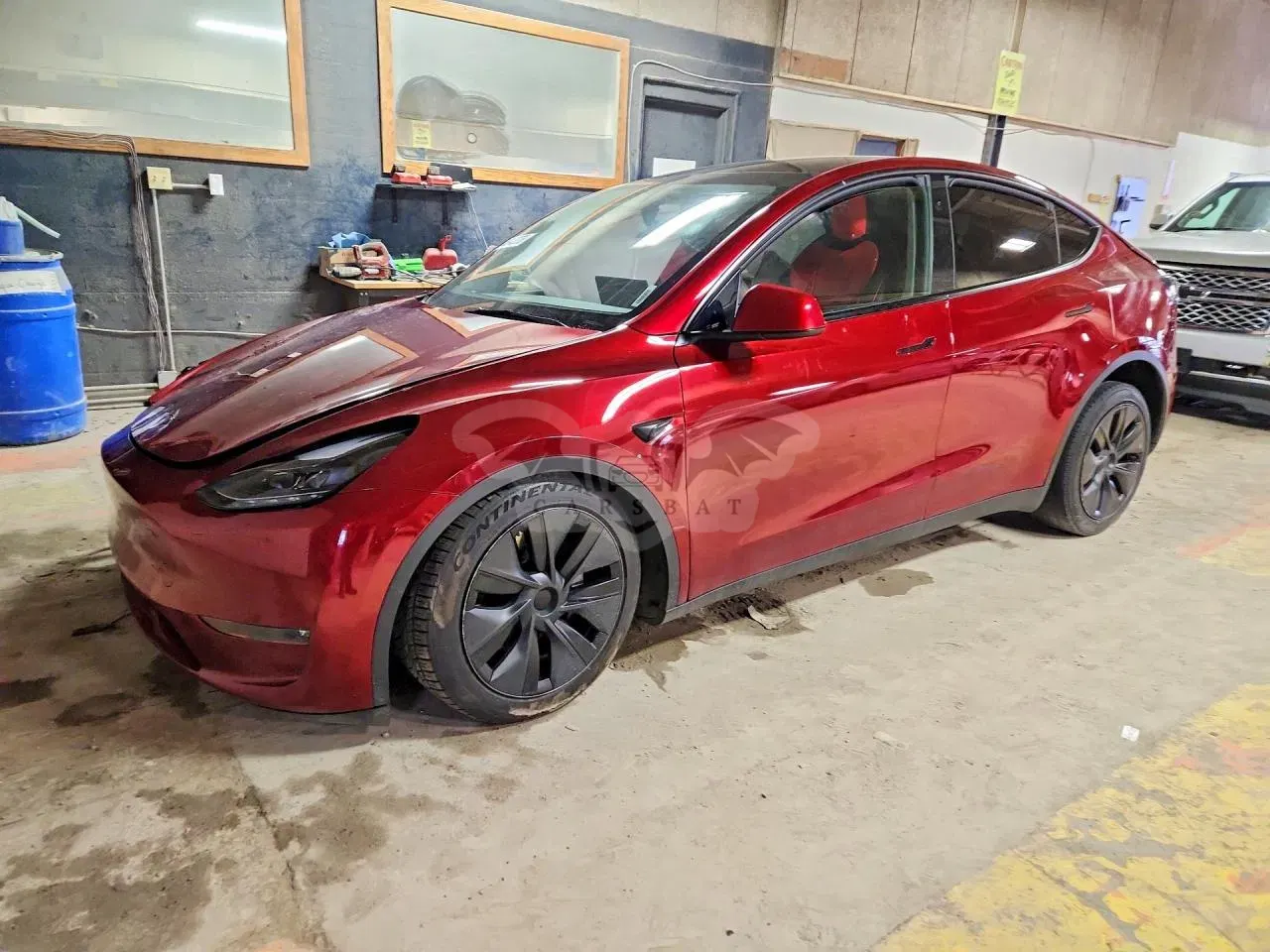 Tesla Model Y 2025