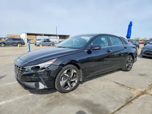 Hyundai Elantra 2.0L 4 2022