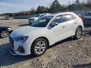 Audi Q3 2.0L 4 2024