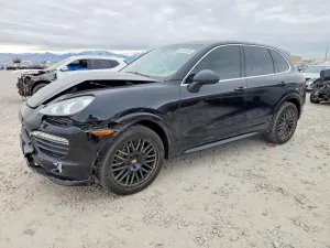 Porsche Cayenne 4.8L 8 2013