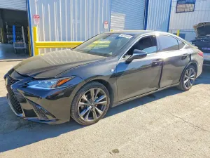 Lexus ES 2.5L 4 2021