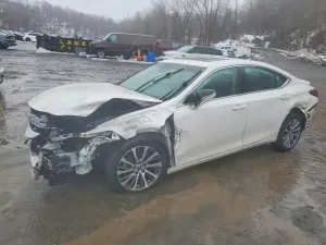 Lexus ES 2.5L 4 2021
