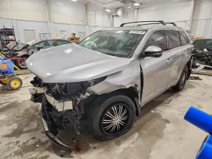 Toyota Highlander 3.5L 6 2015