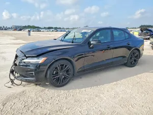 Volvo S60 2.0L 4 2024