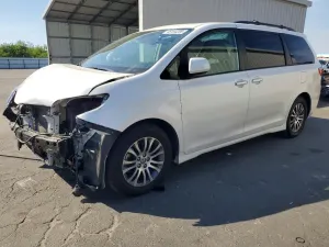 Toyota Sienna 3.5L 6 2020