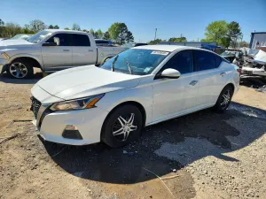 Nissan Altima 2.5L 4 2020