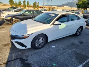 Hyundai Elantra 2.0L 4 2025