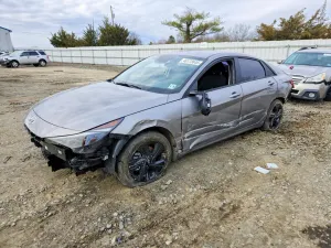 Hyundai Elantra 2.0L 4 2023
