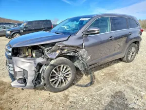 Toyota Highlander 3.5L 6 2018