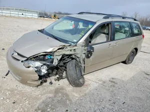 Toyota Sienna 3.5L 6 2010