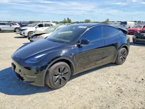 Tesla Model Y 2025