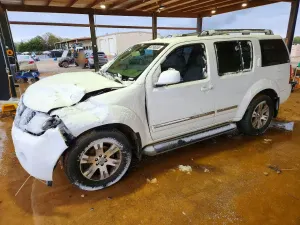 Nissan Pathfinder 4.0L 6 2011